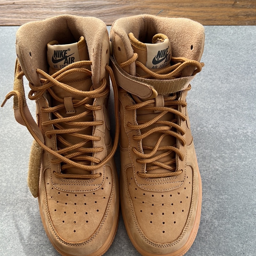 Nike Air Force - Picture 4 of 6